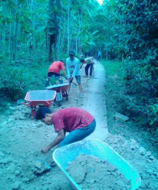 Kerja Bakti Warga RT 75